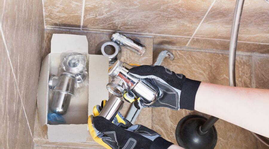 Professional gutter cleaning in Eldorado, OK